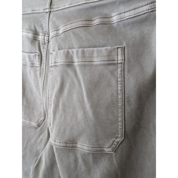 SPANX Stretch Twill Straight Leg Pants in Medium Pale Olive Green Pockets Seams - Picture 5 of 8